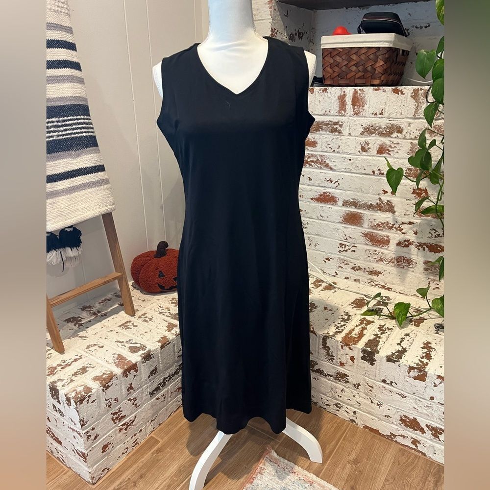 III state black dress